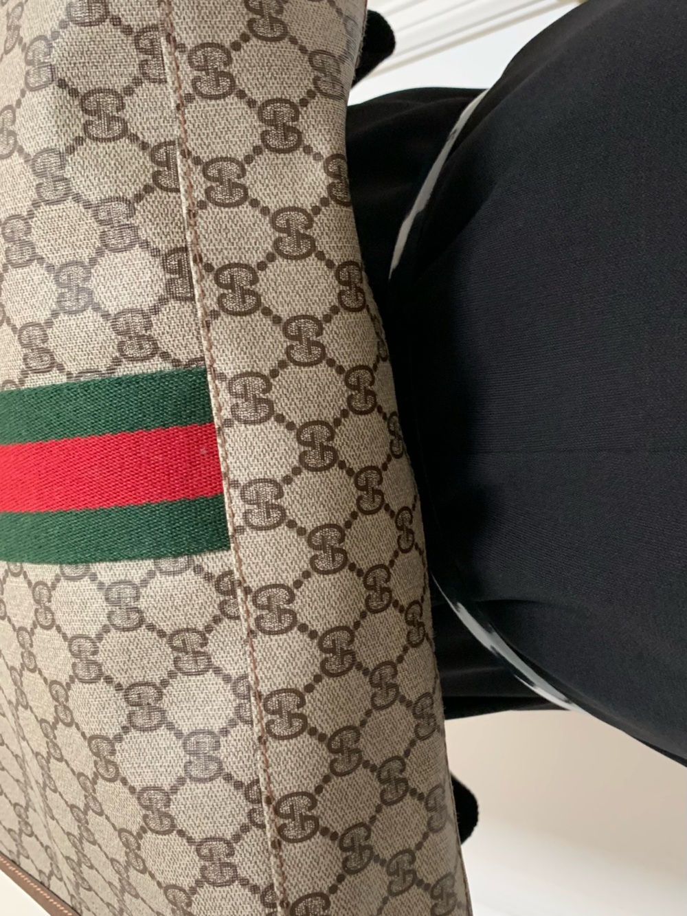 Vintage Gucci Monogram Canvas Sherry Line Tote with red gucci dust bag - Picture 15 of 16
